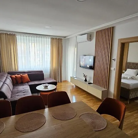Jovana Vip Bogic 3 Apartamento